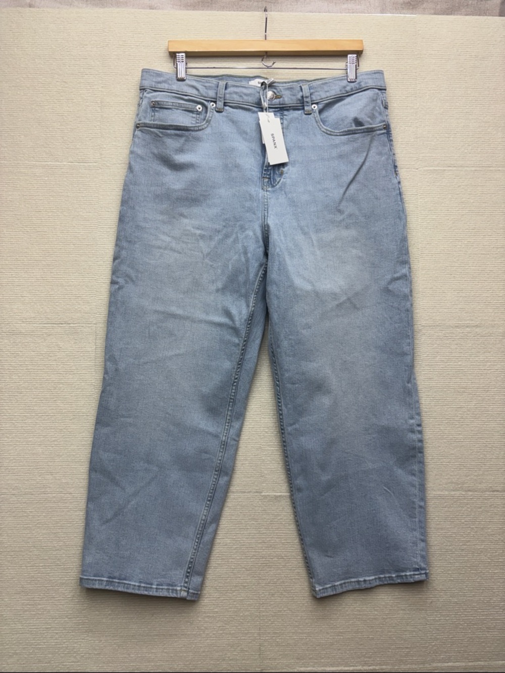 New Spanx 20 redefine slim straight Light Blue Jeans - turner wash